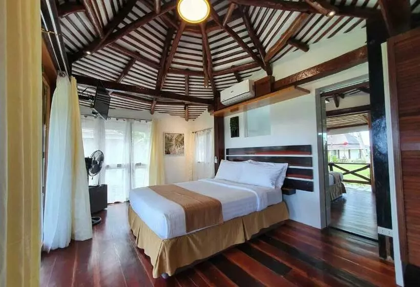 ホテル Caluwayan Palm Island Resort & Restaurant