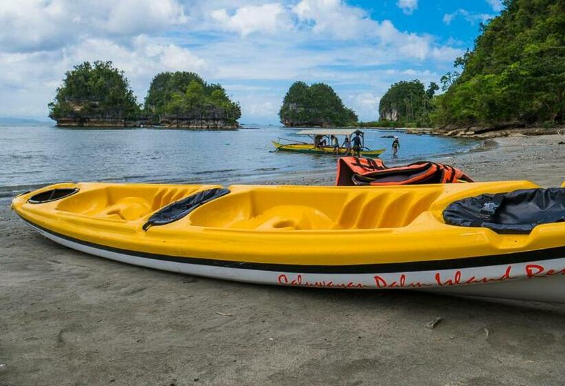 Hotel Caluwayan Palm Island Resort & Restaurant