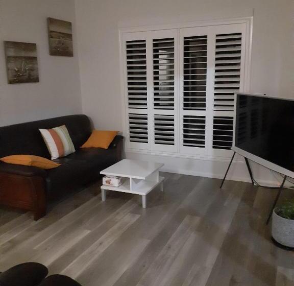 פנסיון Adwaga Lodge