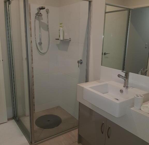 פנסיון Adwaga Lodge