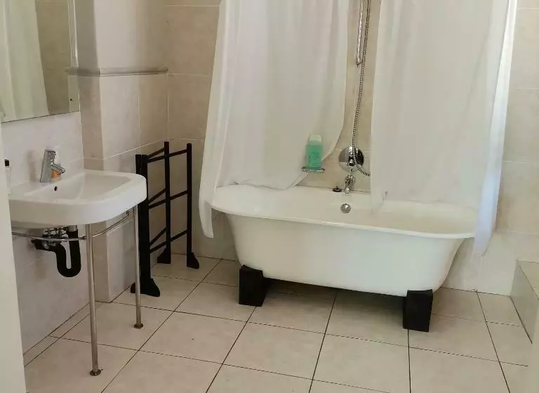 Majatalo Arkenstone Frys Guesthouse