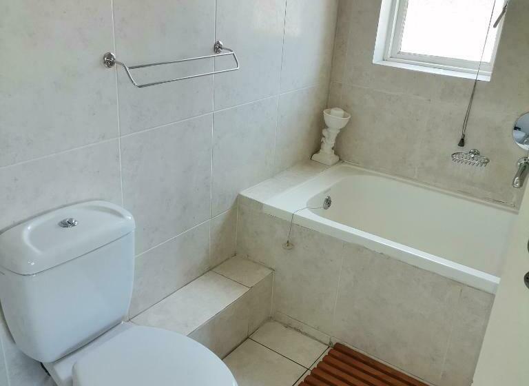 펜션 Arkenstone Frys Guesthouse