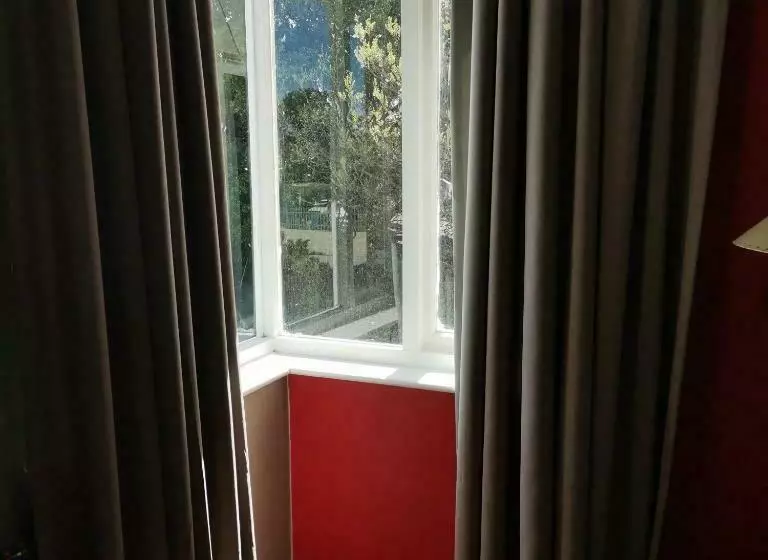 Majatalo Arkenstone Frys Guesthouse