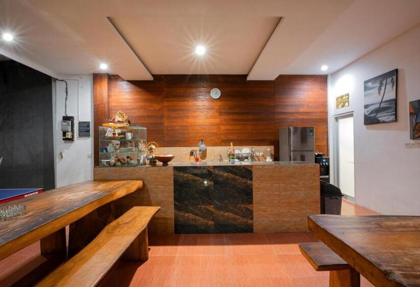 ペンション Asri Guesthouse