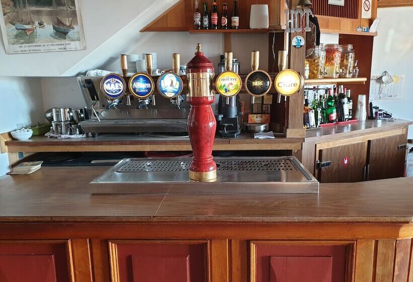 بنسيون Auberge Du Camfrout