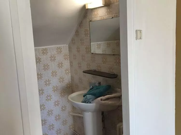 Majatalo Auberge Du Camfrout