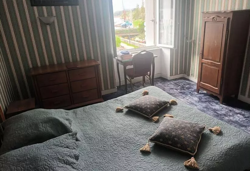 Majatalo Auberge Du Camfrout