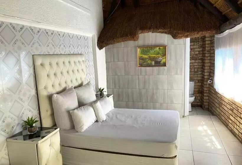 ペンション Colins Accommodation   Dayrest From R120 Overnight From R300