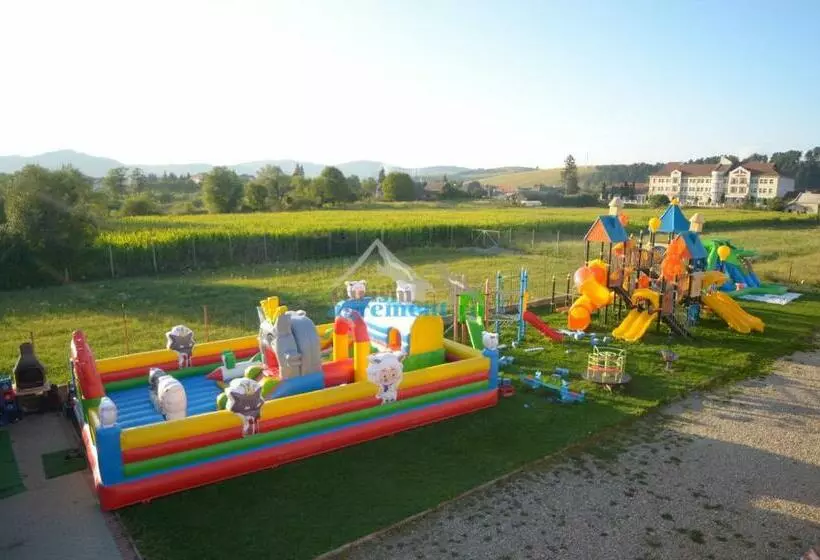 Majatalo Complex Turistic Duca