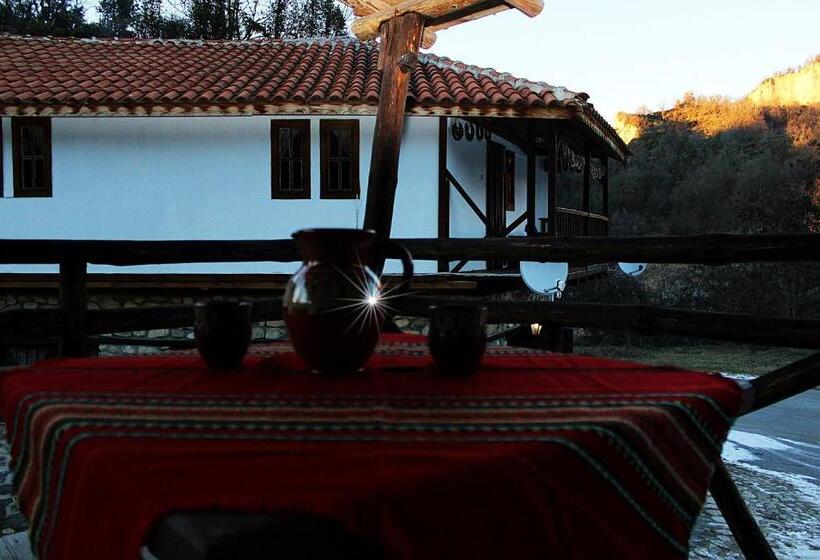 بنسيون Melnik Pyramids Guesthouse