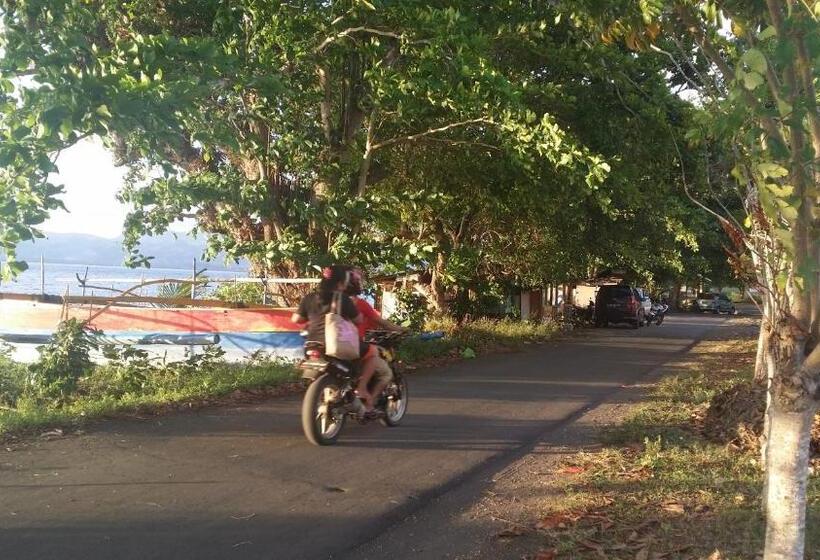 بنسيون Sendowan Baru Amurang