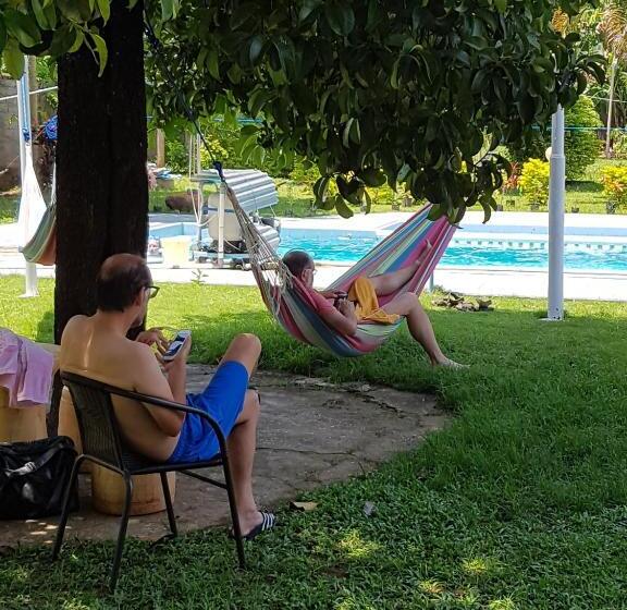 بنسيون Sendowan Baru Amurang