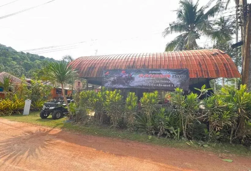 リゾートホテル Lee Red House