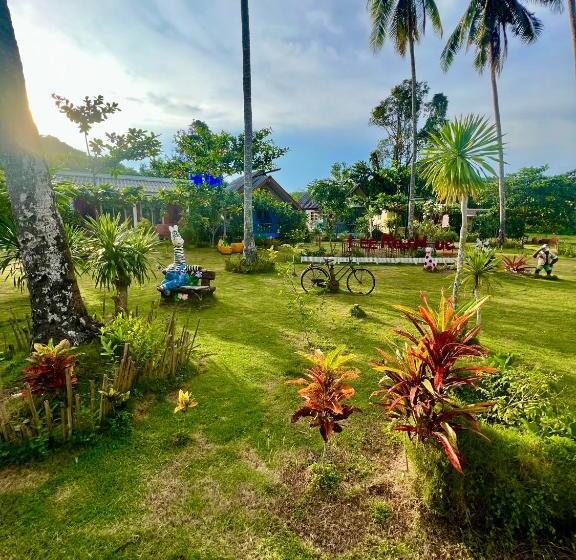 Resort Lee Red House