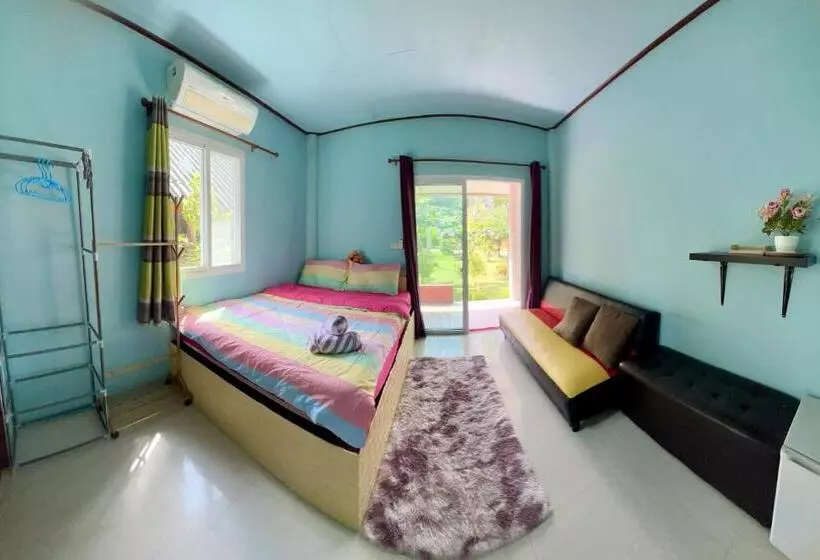 リゾートホテル Lee Red House