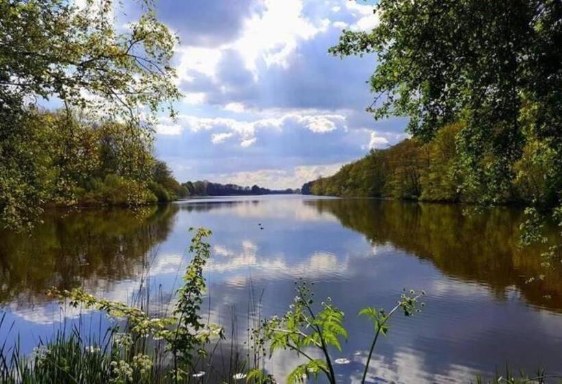 ユースホステル Gezinskamer Van Waard Van Kekerdom