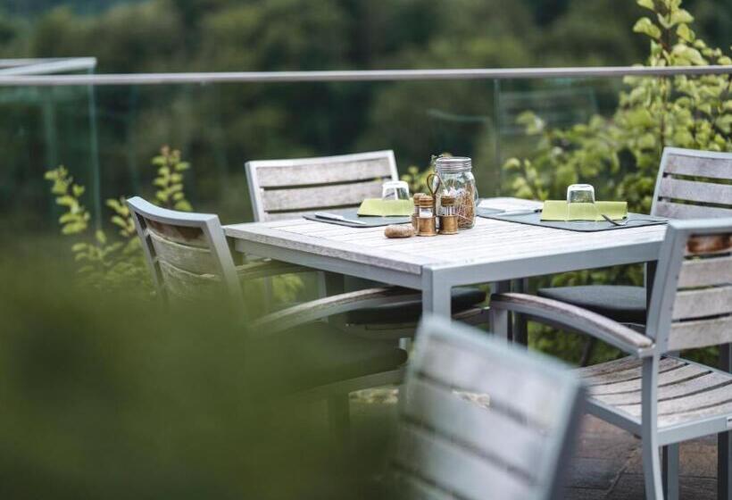 Общежитие Weingut Essgut Schlafgut Sabathihof Dillinger