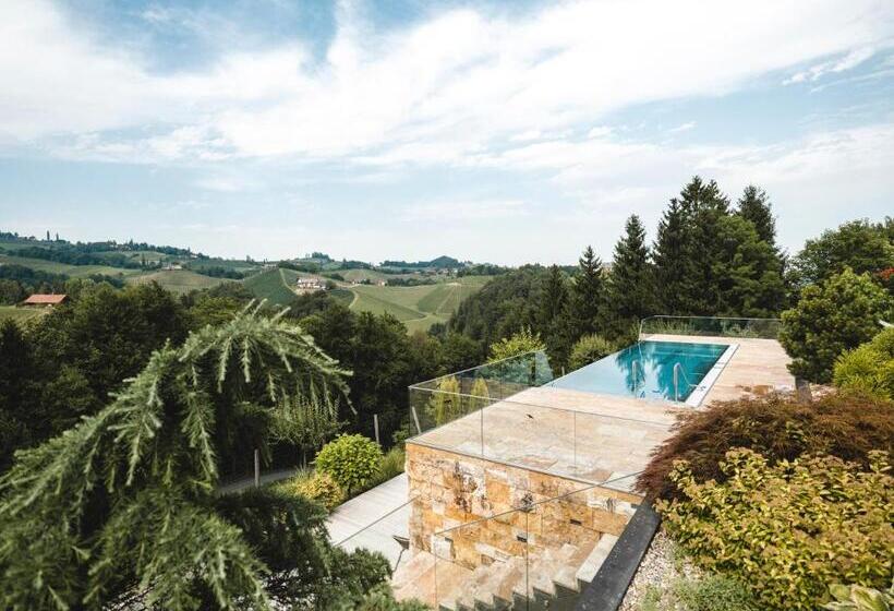 Общежитие Weingut Essgut Schlafgut Sabathihof Dillinger