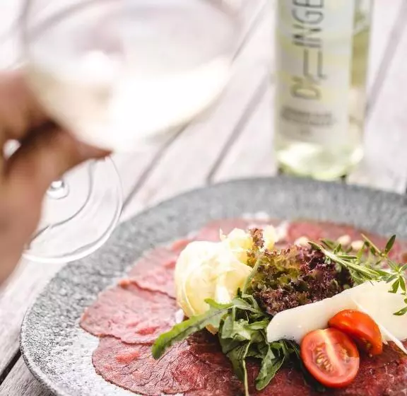 Retkeilymaja Weingut Essgut Schlafgut Sabathihof Dillinger