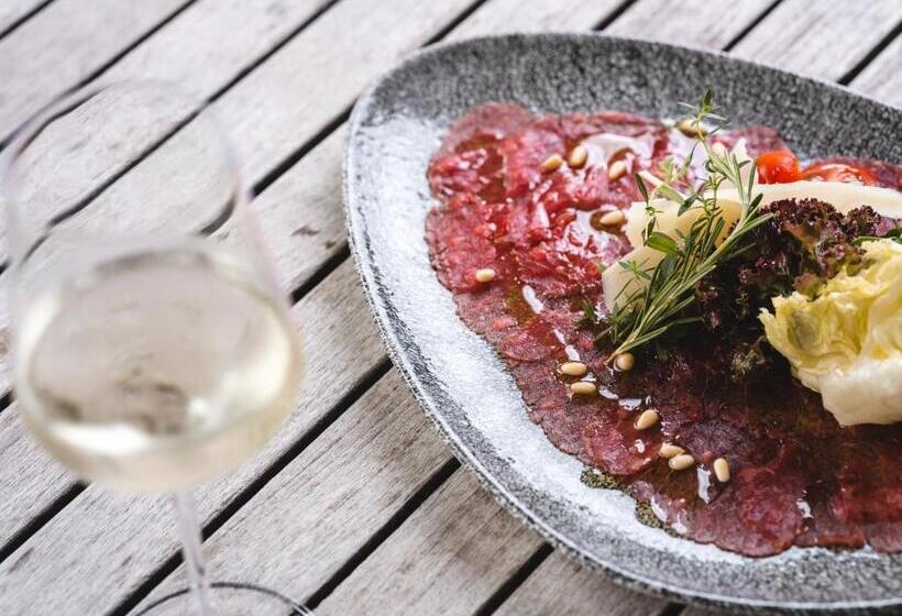 Общежитие Weingut Essgut Schlafgut Sabathihof Dillinger