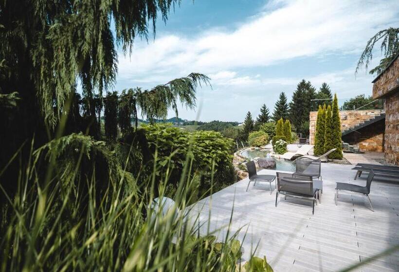 Общежитие Weingut Essgut Schlafgut Sabathihof Dillinger