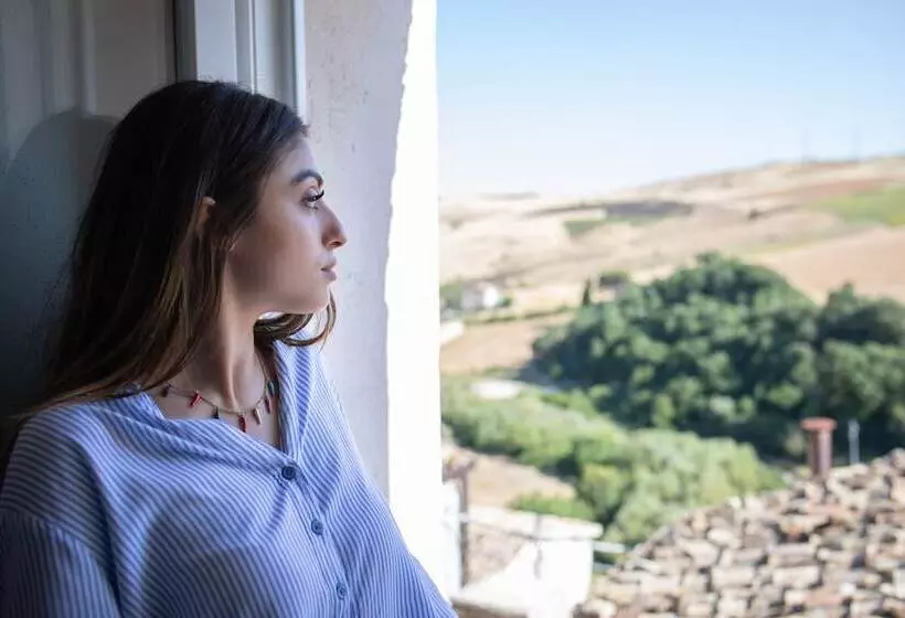 Aamiaismajoitus (B&B) Black & White