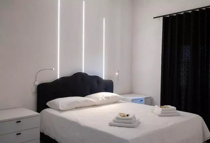 Aamiaismajoitus (B&B) Black & White