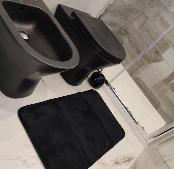 ベッドアンドブレックファースト Black & White