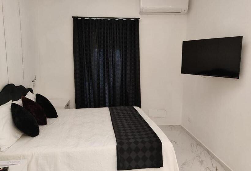 ベッドアンドブレックファースト Black & White