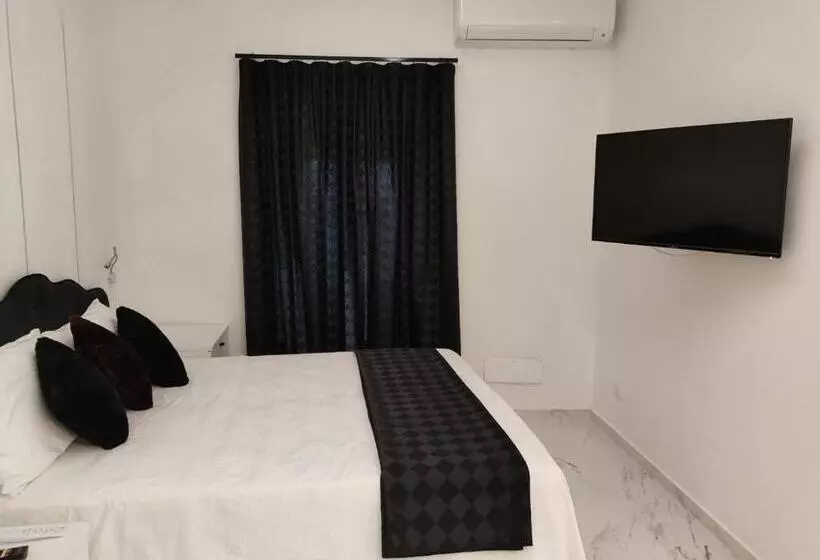 Aamiaismajoitus (B&B) Black & White