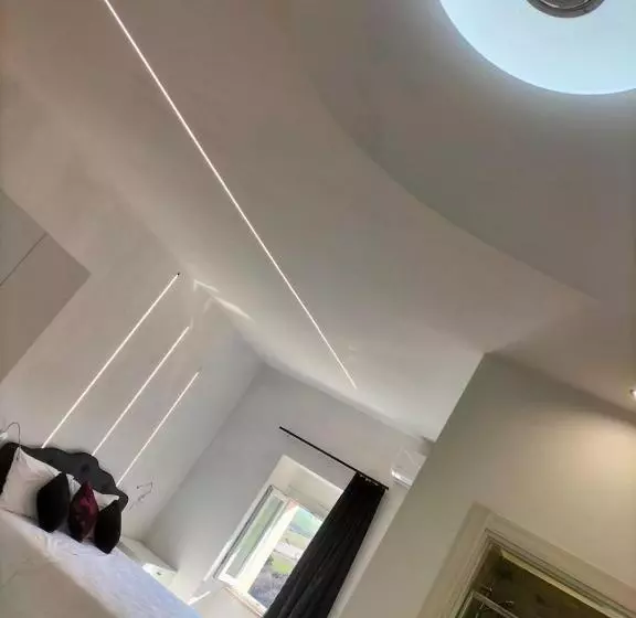 Aamiaismajoitus (B&B) Black & White