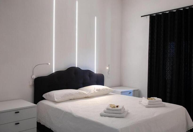 ベッドアンドブレックファースト Black & White