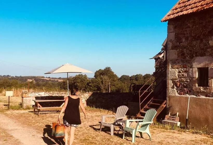 Aamiaismajoitus (B&B) Chambres D Hôtes Domaine Les Grands Pérons