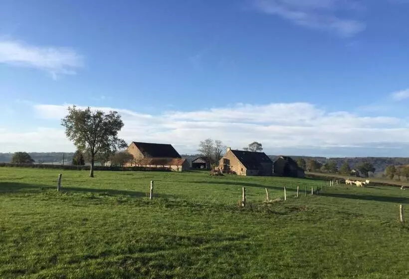 Aamiaismajoitus (B&B) Chambres D Hôtes Domaine Les Grands Pérons