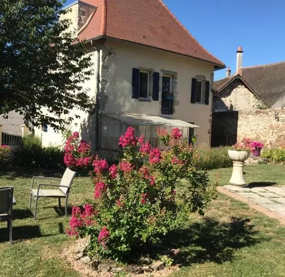 Aamiaismajoitus (B&B) La Maison Aux Hortensias