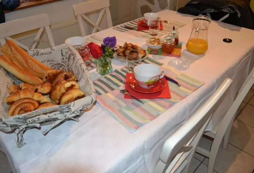 Aamiaismajoitus (B&B) La Maison Aux Hortensias