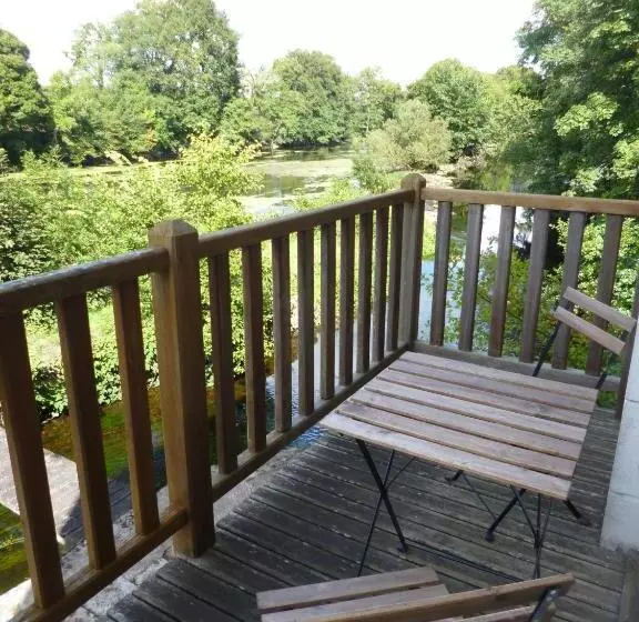 ベッドアンドブレックファースト Le Moulin De Cors