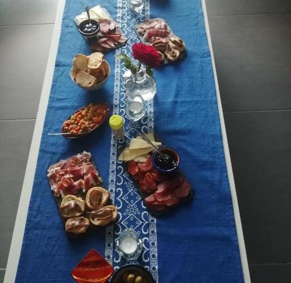 צימר Maison Maupas Chambre Rouge