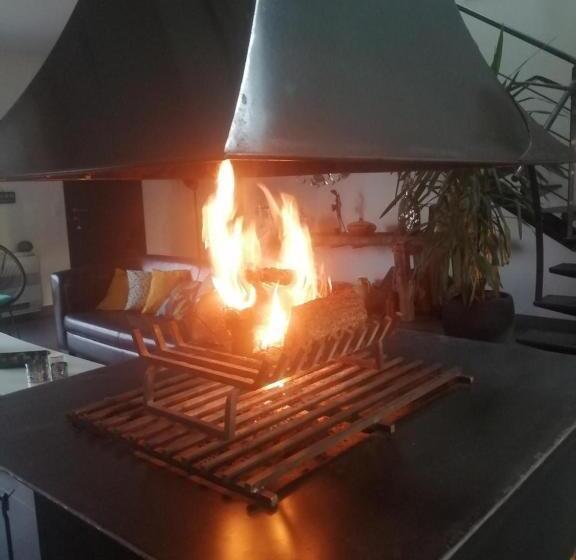 צימר Maison Maupas Chambre Rouge