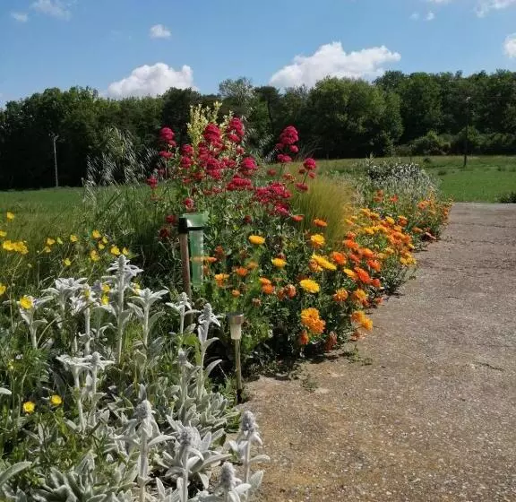 Aamiaismajoitus (B&B) Maison Maupas Chambre Rouge
