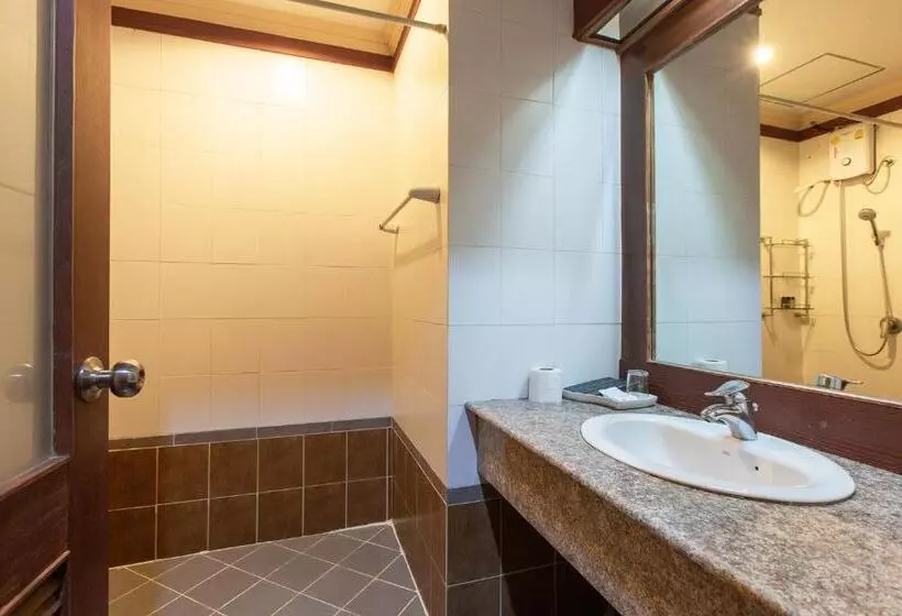 Hotelli ปานเทล เขาใหญ่ Parntel Khaoyai