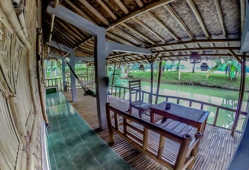 בית מלון כפרי Baleku Bamboo Retreat