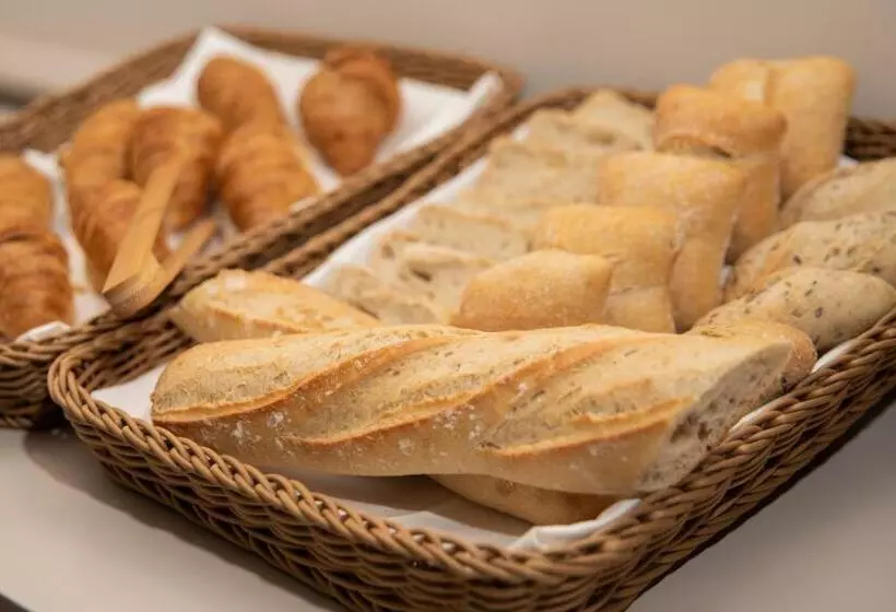 Hotelli Casa Noronha Lima  Historic Stay