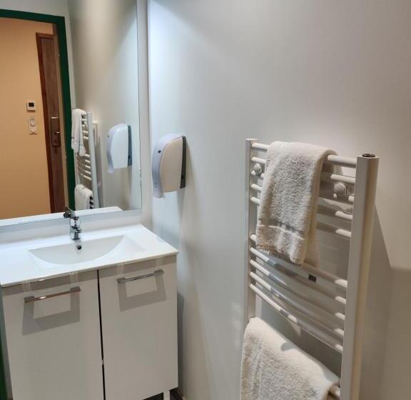 فندق Hôtel De La Tour