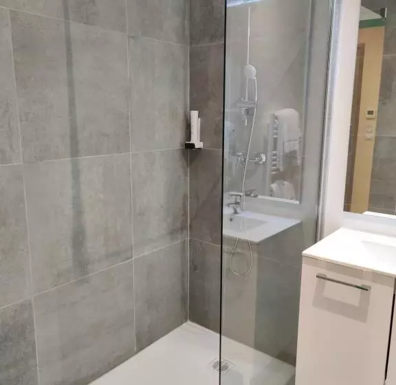 ホテル Hôtel De La Tour