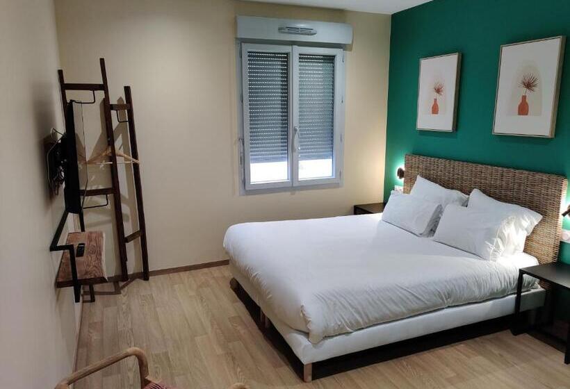 فندق Hôtel De La Tour