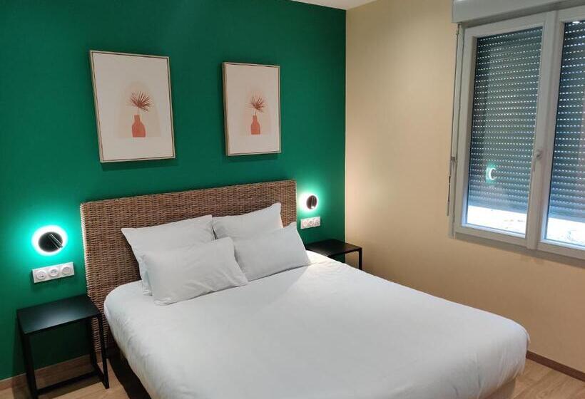 فندق Hôtel De La Tour