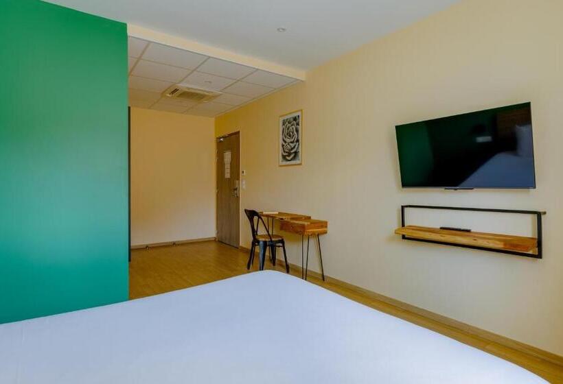 فندق Hôtel De La Tour