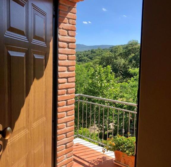 בית מלון כפרי Il Casolare Degli Alburni