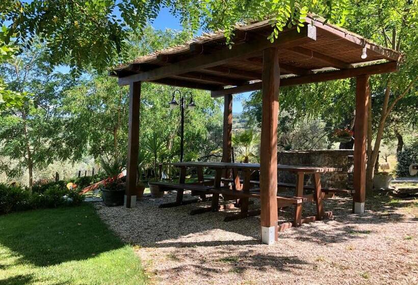 בית מלון כפרי Il Casolare Degli Alburni